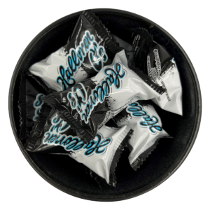 Halloren O's - Black & White
